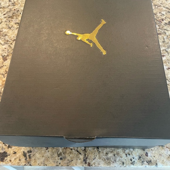 NWB Mens Air Jordan 1’s HI FLYEASE Red ann Black. Size 10 - Picture 12 of 13